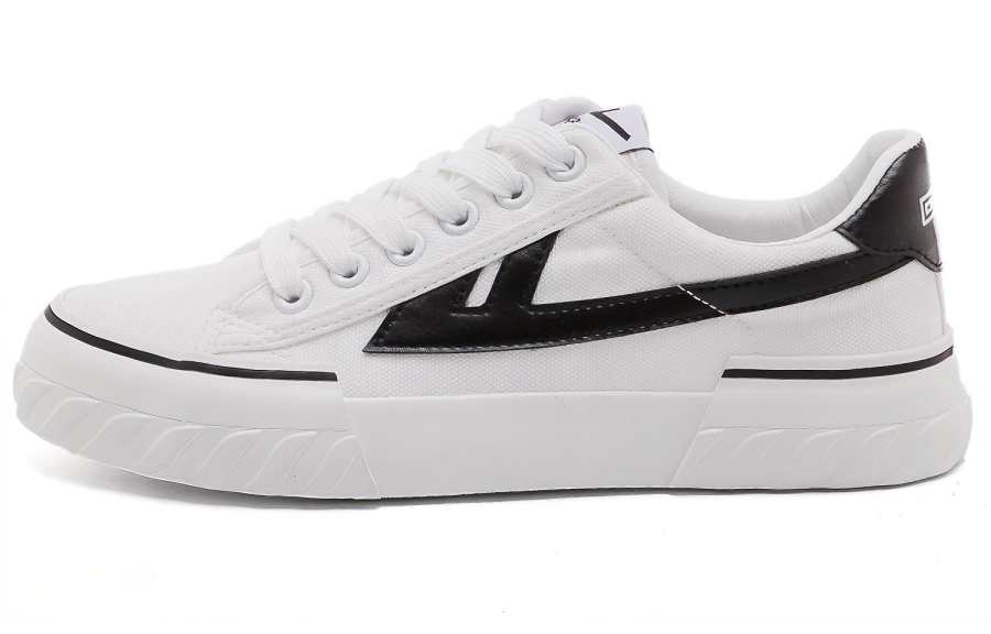WARRIOR Warrior Lightweight Low top Canvas Shoes Unisex White Black