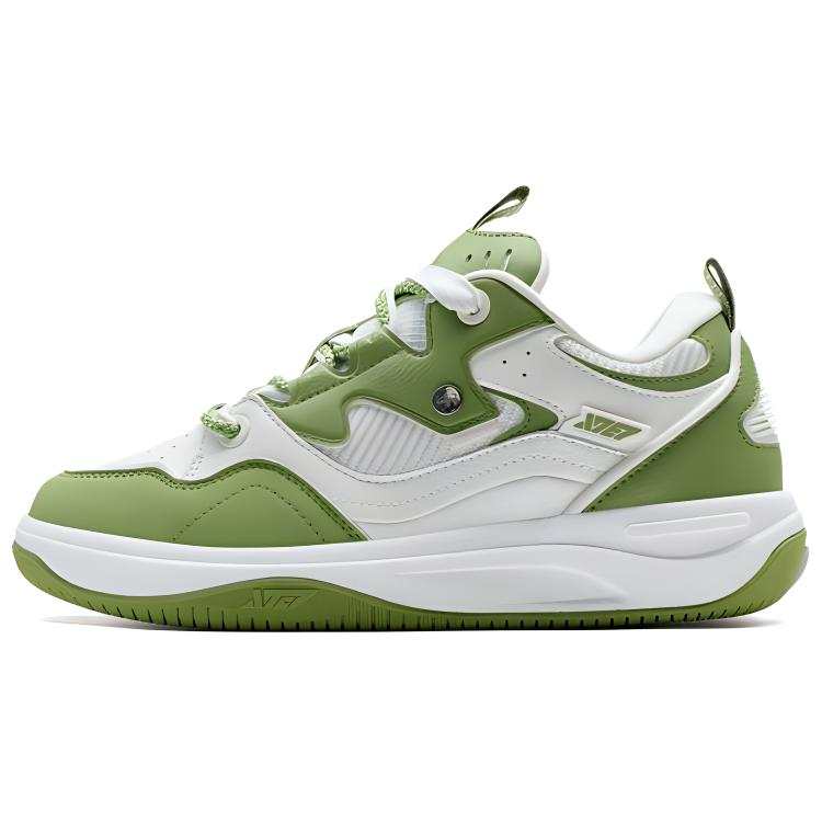 XTEP Qilang Synthetic Leather, TPU Slip Resistant Abrasion Resistant Low top Skateboard Shoes Women's Green White
