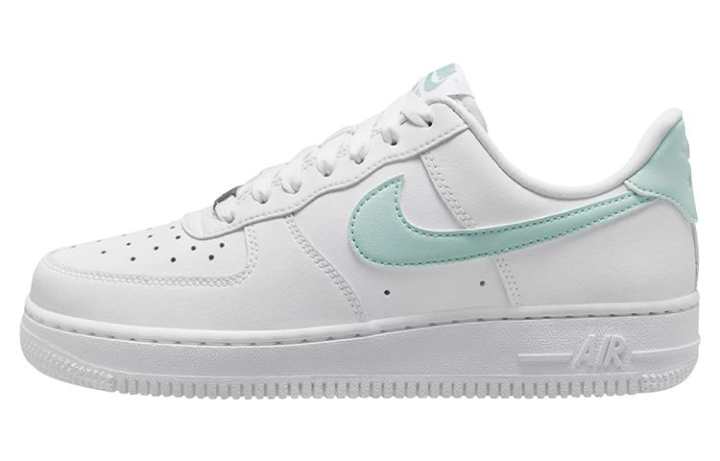 Nike Nike Air Force 1 07 Jade Ice Women's