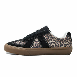 GOLUCK Suede Cushioning Abrasion Resistant Low top Skateboard Shoes Men's