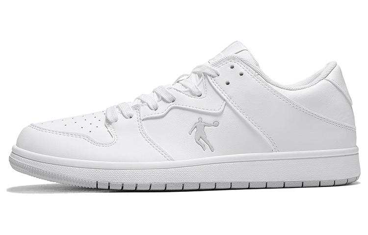 QIAODAN Comfortable Slip Resistant Abrasion Resistant Low top Skateboard Shoes Women's White