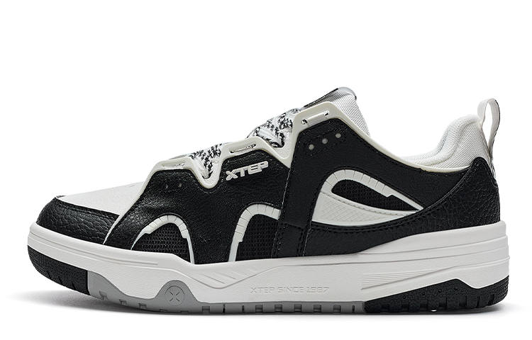 XTEP MXNAVI Map Abrasion Resistant Abrasion Resistant Low top Skateboard Shoes Women's Black/Sail White