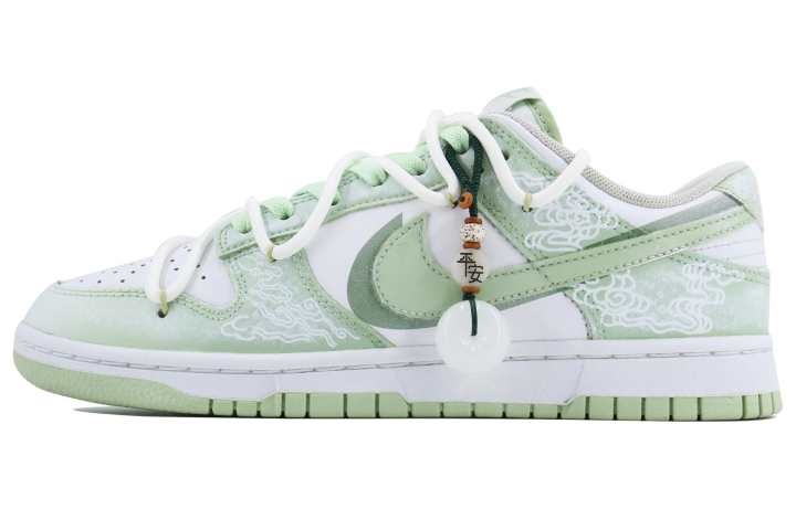 Nike Nike Dunk Evening Mist SDS Low top Skateboard Shoes Men's White Green