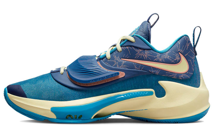 Nike Nike Zoom Freak 3 Everlasting Love
