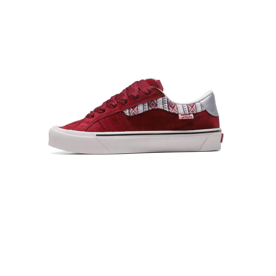 BladMaste Slip Resistant, Abrasion Resistant, Lightweight Low top Skateboard Shoes Unisex Burgundy