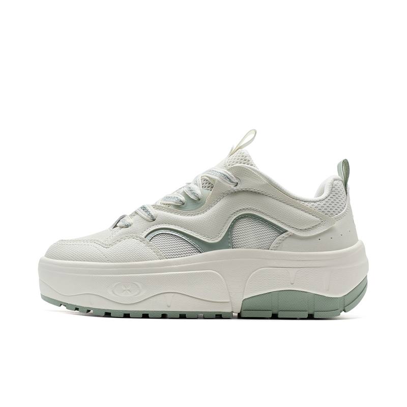 XTEP Abrasion Resistant Slip Resistant Coverage Low top Skateboard Shoes Women's White Green