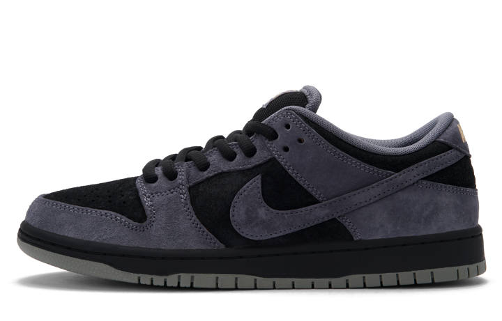 Nike Nike Dunk SB Low top Skateboard Shoes Unisex Black Purple