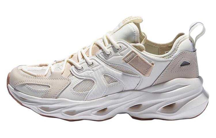 TOREAD Slip Resistant And Breathable Low top Hiking Shoes Men's Ecru