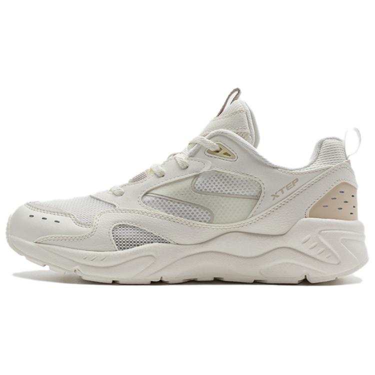 XTEP Newborn Collection Abrasion Resistant Low top Hiking Shoes Women's White Yellow