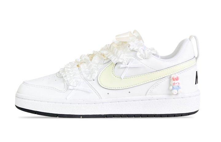 Nike Nike Court Borough Low Bunny Journal Low top Skateboard Shoes GS White Yellow