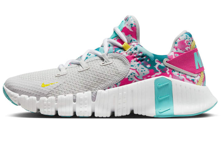 Nike Nike Free Metcon 4 Graffiti Graphics Women's