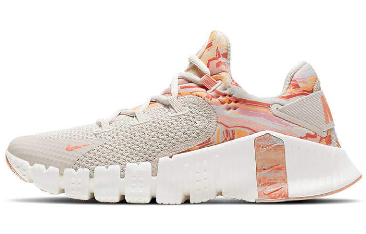 Nike Nike Free Metcon 4 Desert Sand Crimson Bliss Women's