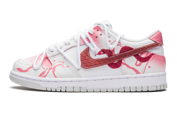 Nike Nike Dunk Low top Skateboard Shoes Women's Pink White