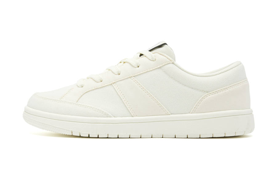 QIAODAN Abrasion Resistant Lightweight Slip Resistant Low top Skateboard Shoes Women's Ivory White