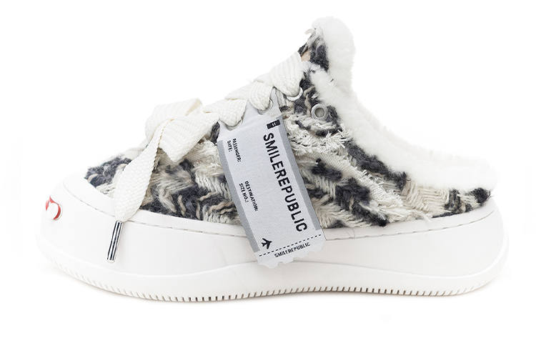SMILEREPUBLIC Cheese Cat Low top Canvas Shoes Women's Black White