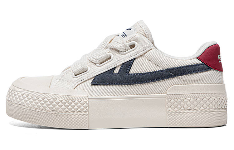 Warrior Students Casual Skate Shoes Low top Canvas Shoes Women's Beige Dark Blue Red