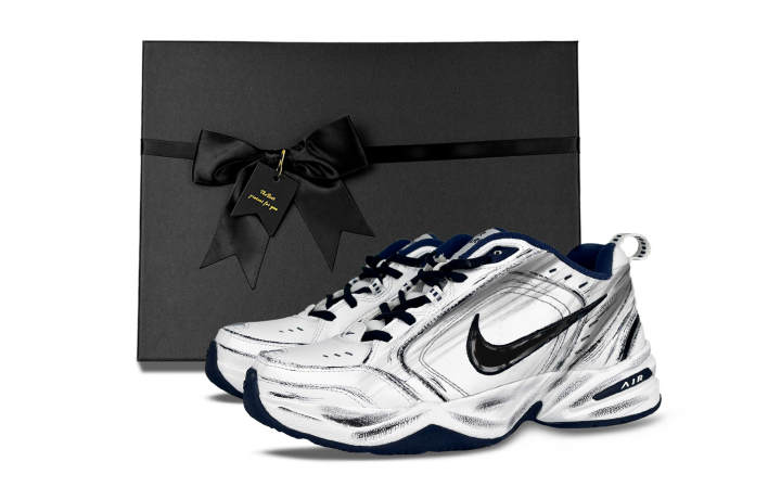 Nike Nike Air Monarch 4 Abrasion Resistant Slip Resistant Low top Chunky Sneakers Unisex Black White