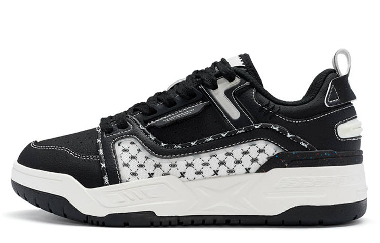 XTEP Basketball Shoes Women's Low Top Black/Sail White
