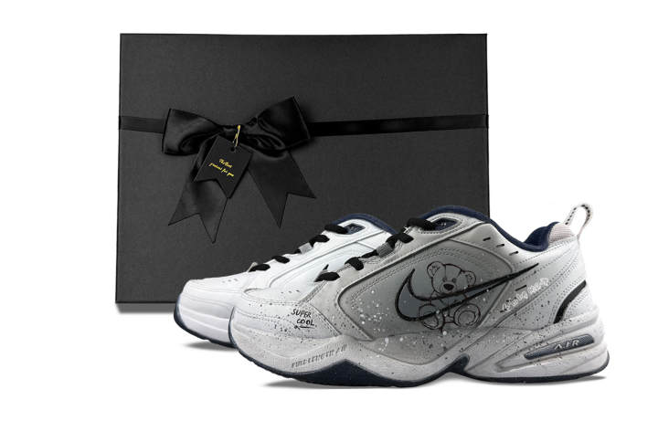 Nike Nike Air Monarch 4 Button Bear Low top Chunky Sneakers Unisex Gray White