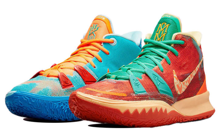 Nike Nike Sneaker Room X Kyrie 7 'Mom'