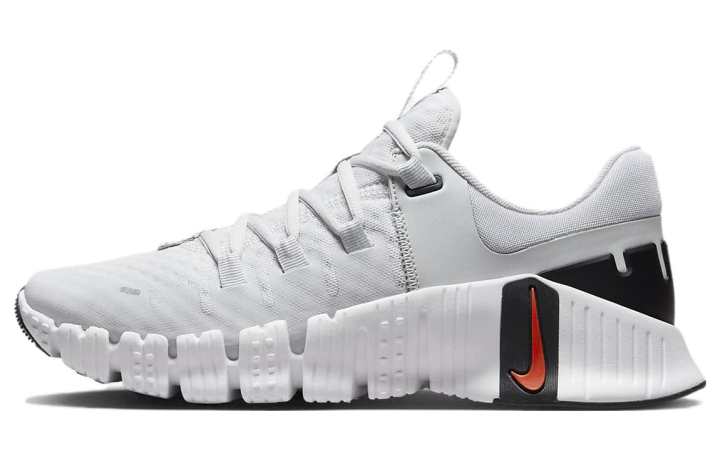 Nike Nike Free Metcon 5 Photon Dust Picante Red Women's