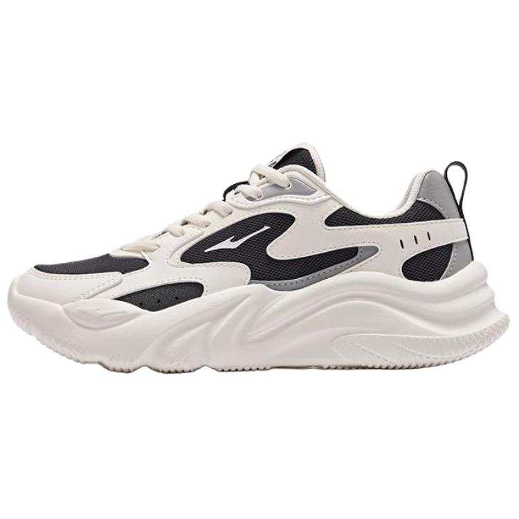 Erke Abrasion Resistant Impact Resistant Low top Chunky Sneakers Women's White Gray