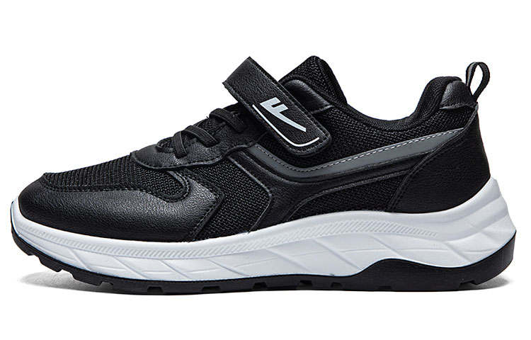 Warrior Soft Sole Elderly Shoes Wear resistant And Lightweight Low top Casual Shoes Unisex Black