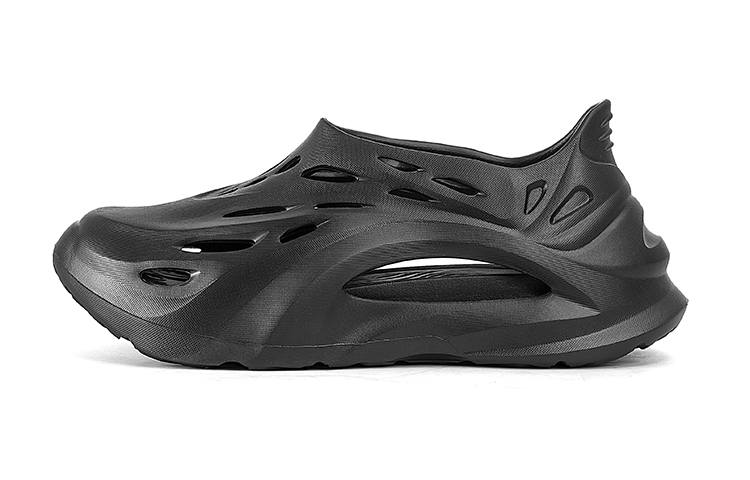 GOTO Star Dolphin Clogs Slip Resistant And Breathable Support Sports Sandals Unisex Night Black