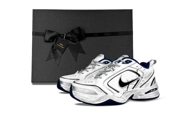 Nike Nike Air Monarch 4 World Crack Low top Chunky Sneakers Unisex White