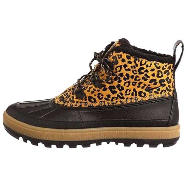 Nike Nike Woodside Chukka 2 Ankle Boots Women's Black Gold