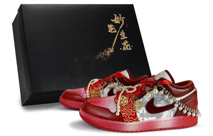 Jordan Jordan Air Jordan 1 Exquisite Embroidery, Adorned With Intricate Patterns. Abrasion Resistant Low top