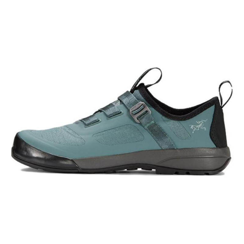 Arcteryx Arc'teryx Arakys Approach Slip Resistant Low top Outdoor Shoes Women's Gray Green
