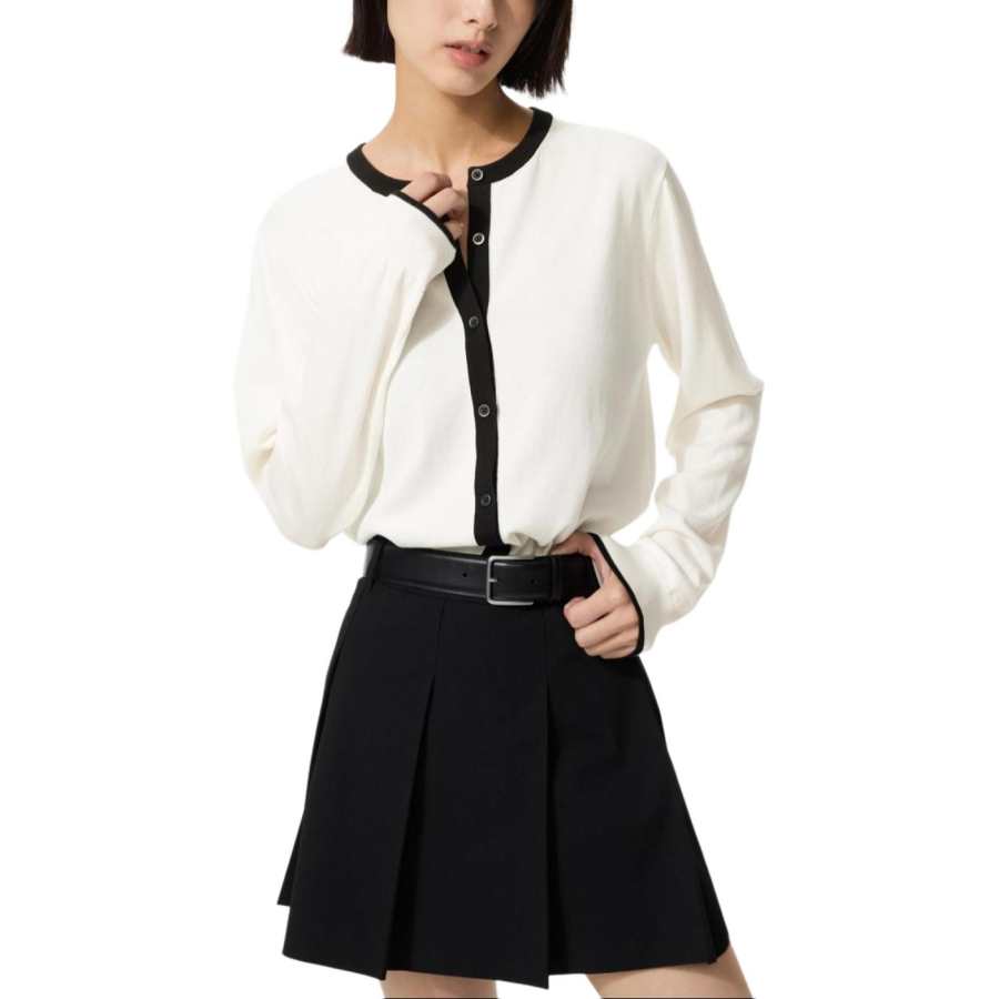 UNIQLO Knitwear Women's Ivory Crew Neck Moderate Cardigan