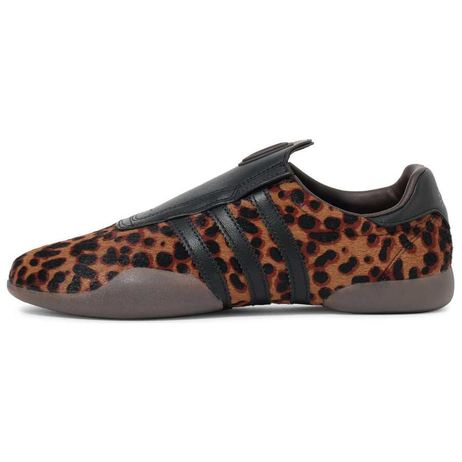 Adidas Adidas Taekwondo Low top Training Shoes Women's Brown Black