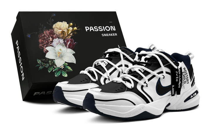 Nike Nike Air Monarch 4 Breathable Low top Chunky Sneakers Unisex Black White