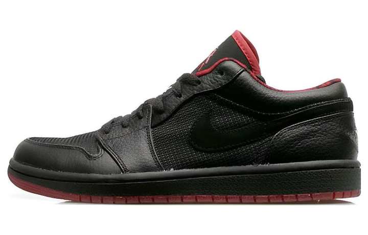 Jordan Jordan 1 Retro Low Black Metallic Silver Varsity Red