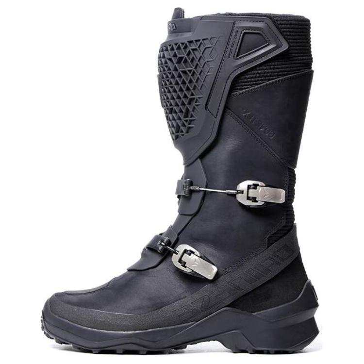 DAINESE Slip Resistant, Abrasion Resistant, Waterproof, And Breathable High top Cycling Shoes Men's Black
