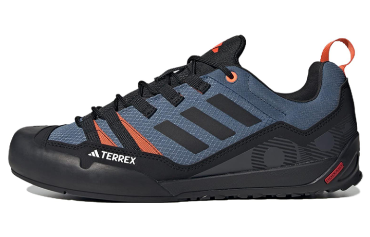 Adidas Adidas Three stripe Pattern Sneakers