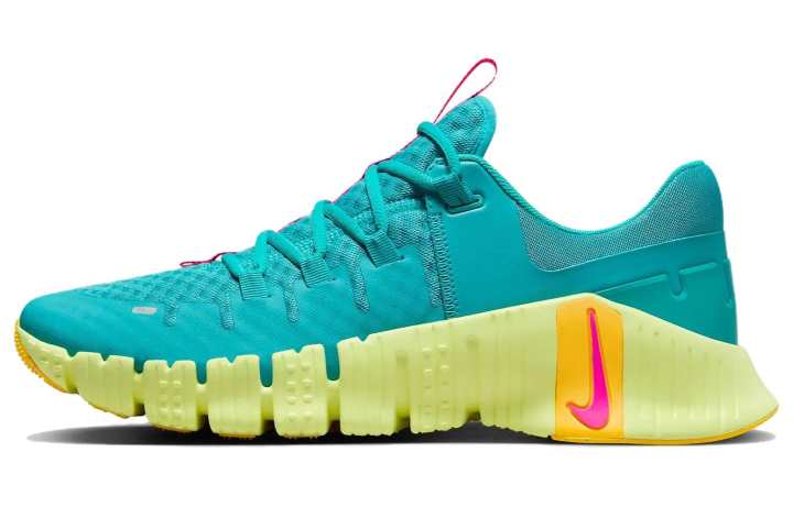 Nike Nike Free Metcon 5 Dusty Cactus Fierce Pink