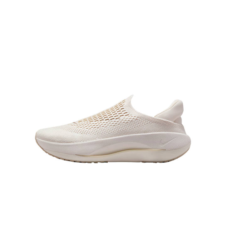Nike Nike Reina EasyOn Mesh Low top Training Shoes Women's Light Ivory White