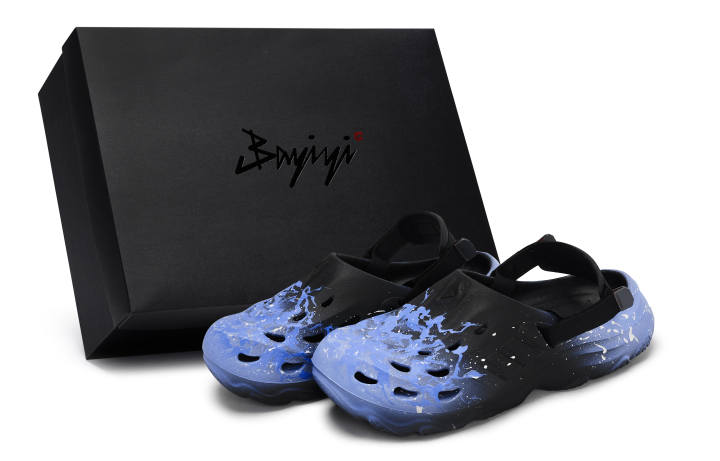 Adidas Adidas MAXXCLOG 811 Manufacturing, Fluorescent Sea Blue, Special Shoe Box Clogs Unisex Black Blue