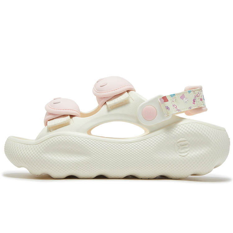 361° Piglet Beach Sandals Women's Heart Pink