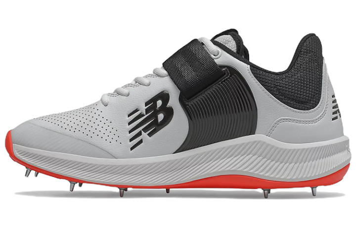 New Balance New Balance 4040 V5 Mesh Low top Training Shoes Men's White Black