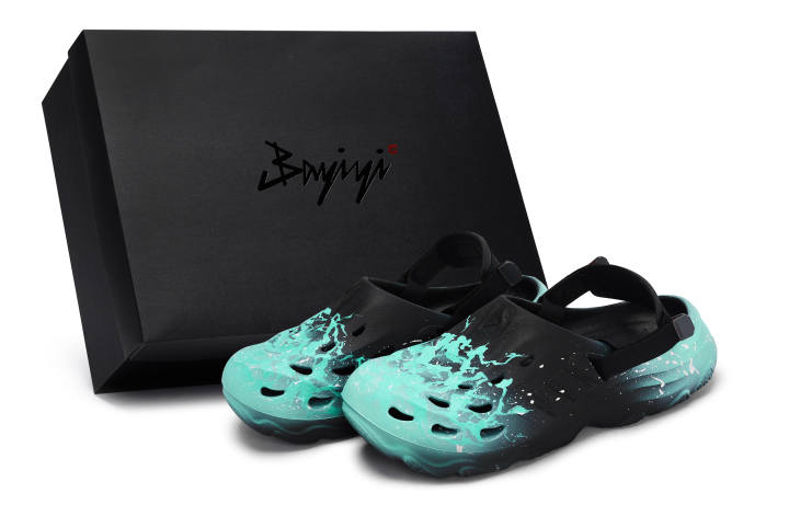 Adidas Adidas MAXXCLOG 811 Manufacturing, Fluorescent Heidi, Special Shoe Box Clogs Unisex Black Tiffany