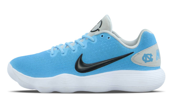Nike Nike Hyperdunk 2017 Low top Basketball Shoes Men's Sky Blue