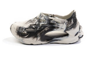 GOTO Star Dolphin EVA Clogs Unisex Traditional Chinese Painting Collection Ink Dyed