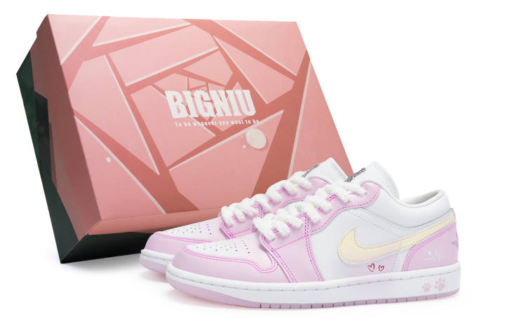 Jordan Jordan Air Jordan 1 Low 811 Manufacturing, Heartfelt Kitten, Special Shoe Box