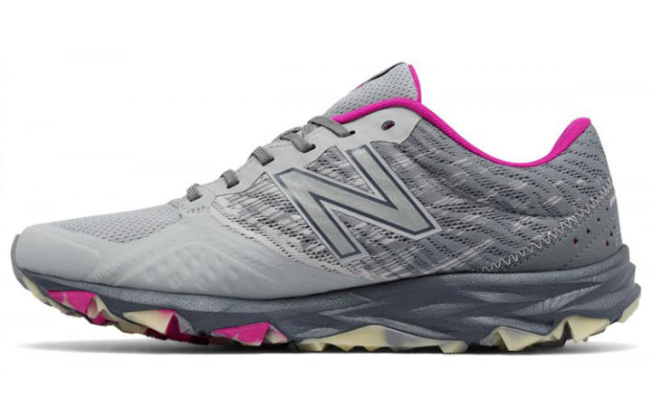 New Balance New Balance Reflective 690 V2 'Grey Pink' Women's