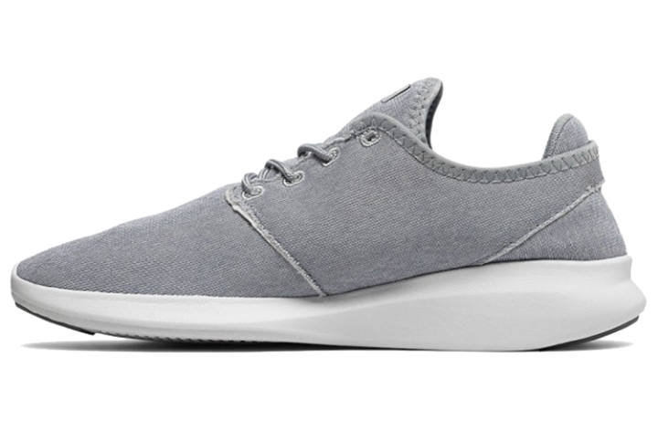 New Balance New Balance FuelCore Coast V3 Sweatshirt 'Gray White' Women's