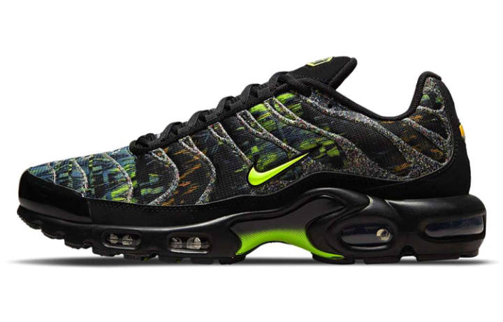 Nike Nike Air Max Plus Sustainable Black Volt